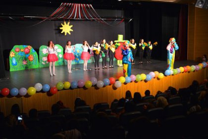 Bağımsız Mutluluk Merkezi'nden 'Güneş Kasabası Sirki' oyunu