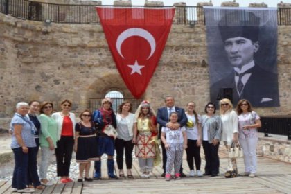 Başkan eşleri Dikili'de buluştu