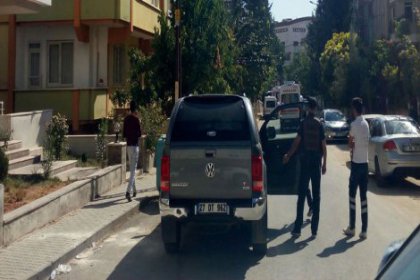 Baskına giden polis ekiplerine ateş açıldı