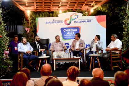 Beylikdüzü'nde siyasi partilerin ilçe başkanları ile 'yerel siyasette etik' konuşuldu