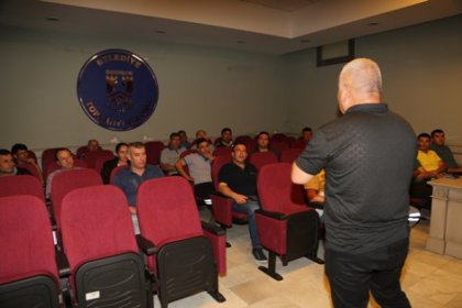 Bodrum Belediye personeline 'Acil Eylem Planı' eğitim semineri veriliyor.