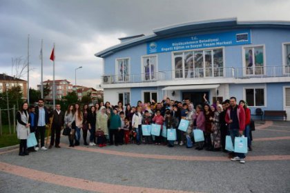 Büyükçekmece Belediyesi’nden engelli çocuklara resim eğitimi