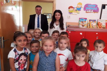 Büyükmandıra Belediyesi'nden öğrencilere kırtasiye yardımı