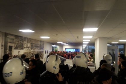 Çankaya Belediyesi'ni işgal eden işçilere çevik kuvvet müdahale etti