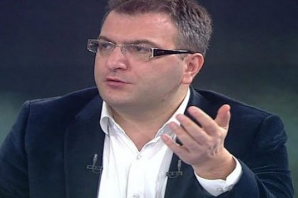 Cem Küçük AKP'de 'Evet' oyu vermeyenleri canlı yayında açıkladı