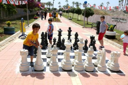 Çocuklar sokağa çıksın diye, Çocuk Sokağı açıldı