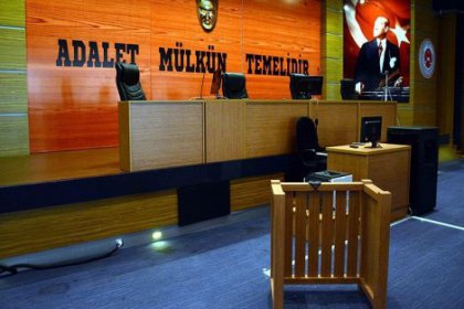 Darbe sanığı eski  tuğamiral, Fetullah Gülen'den şikayetçi oldu