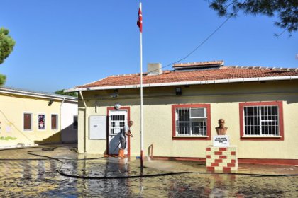 Dikili Belediyesi'nden okullara hizmet desteği