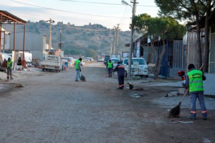 Dikili'de temizlik seferberliği tüm hızıyla sürüyor