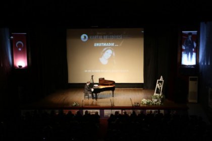 Dünyaca ünlü soprano Zehra Yıldız Kartal'da anıldı