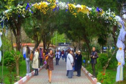 Erenköy Kız Lisesi'nin geleneksel pilav günü yasaklandı