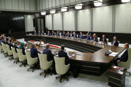 FETÖ operasyonunda ele geçirilen mikro karttan AKP'li bir bakan çıktı