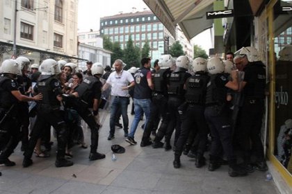 Gülmen ve Özakça'ya destek eyleminde 35 kişi darp edilerek gözaltına alındı