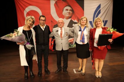 Güzelbahçe'de Cumhuriyet ve Kadın' konulu sunum