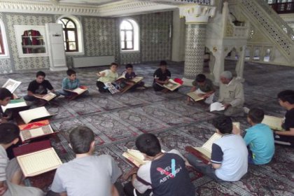 Hazine arazileri Kuran kurslarına ve dini amaçlı yurtlara 49 yıllığına bedelsiz verilecek