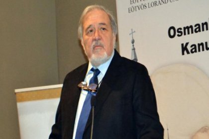 İlber Ortaylı: Zübeyde Hanım'a terbiyesizlik yapan hayvandır