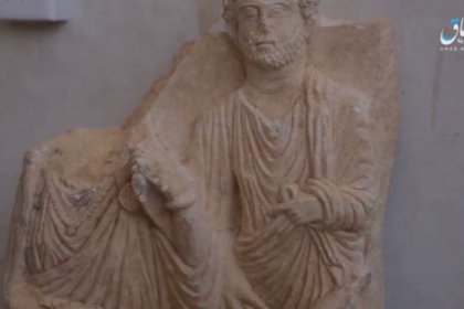 IŞİD, Deyrezzor'da keşfedilen antik eserleri tahrip ediyor