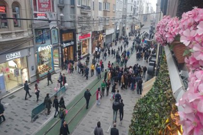 İsitklal Caddesi'ne 'yeşil' zemin