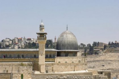 İsrail, Mescid-i Aksa'daki metal arama dedektörlerini kaldırıyor