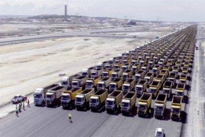 İstanbul'un fethi için tuhaf tören: 1453 kamyonu sıraya dizdiler