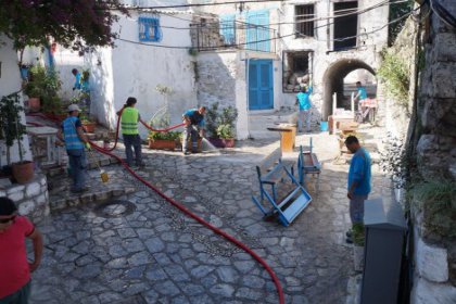 Kale sokaklarında bahar temizliği