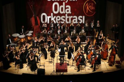 Karşıyaka Belediyesi Oda Orkestrası'ndan yaza veda konseri