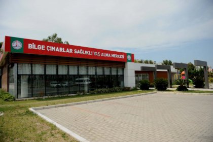 Karşıyaka’ya ‘Sağlıklı Yaş Alma Merkezi’