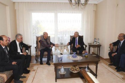 Kılıçdaroğlu, eski Devlet Bakanı Mehmet Kocabatmaz’ı ziyaretti