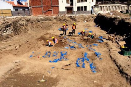 Mevlana Müzesi'ndeki bin yıllık 'Gülbahçesi'ne ek bina projesine tepki