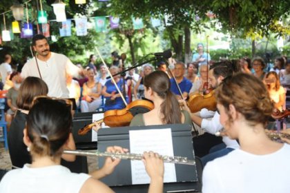 Mezitli Belediyesi'nden Down Cafe’ye 'yaz konseri' desteği
