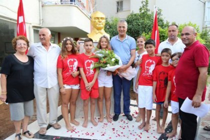 Mezitli’de Atatürk büstü coşkusu