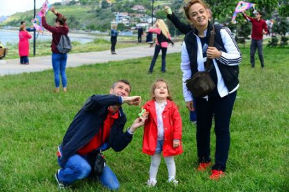 Piri Reis Parkı çocukların uçurtmalarıyla renklendi