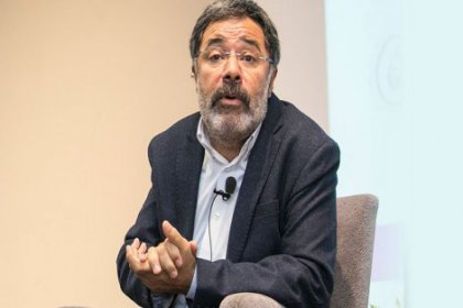 ‘Politik roman yazsam hapse atarlar’