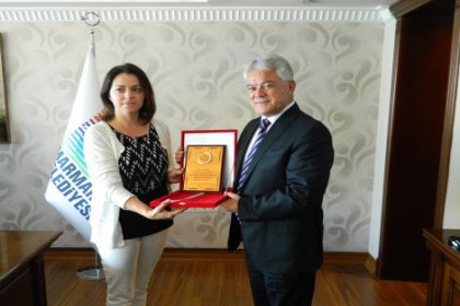 Rus Konsolosluğu'ndan Başkan Acar'a teşekkür plaketi