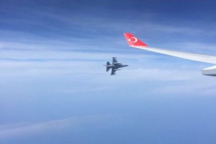 Rusya'ya giden Erdoğan'ın uçağına, F-16'lar eşlik etti