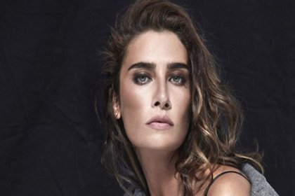 Şarkıcı Sıla trafik kazası geçirdi