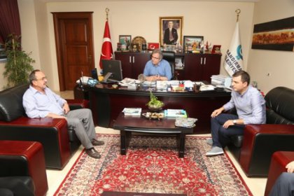 Şehit ailesinden, Bandırma Belediye Başkanı Dursun Mirza'ya ziyaret