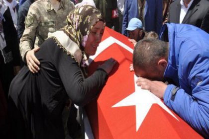 Şehit Uzman Çavuş Tekin Kürtçe ağıtlarla toprağa verildi