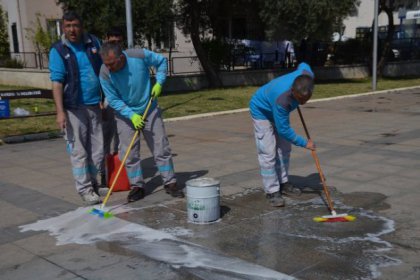 Sprey yazı temizlendi