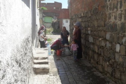 Sur’da elektrik ve su yine kesildi: İnsan insana bunu yapar mı?