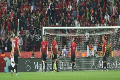 Türkiye 0 - İzlanda 3
