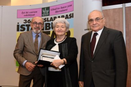 TÜYAP kültür fuarları onur ödülleri sahiplerini buldu