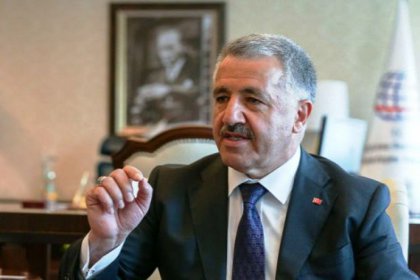 Ulaştırma Bakanı Arslan'dan 'FSM'de çift yönlü ücret' iddiasına yanıt