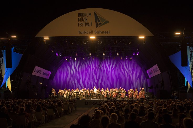 14. Bodrum Müzik Festivali, muhteşem bir opera gala konseriyle başladı