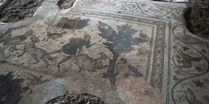 2400 yıllık Germenicia Antik Kenti'nin mozaikleri gün yüzüne çıkarılıyor 2400 yıllık Germenicia Antik Kenti'nin mozaikleri gün yüzüne çıkarılıyor