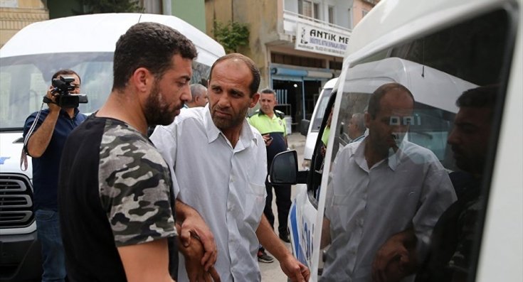 Adana'da emniyet binasının fotoğrafını çeken Suriyeli, gözaltına alındı