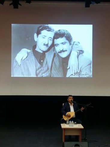 AKM'de Aşık Mahzuni'nin türküleri yankılandı