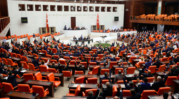 "AKP bir bankanın daha üzerine çöktü"