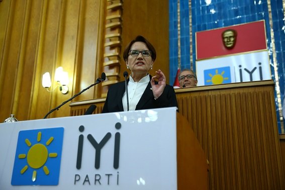 Akşener: Milletin parasıyla saltanat sürenler bize halinize şükredin diyemez