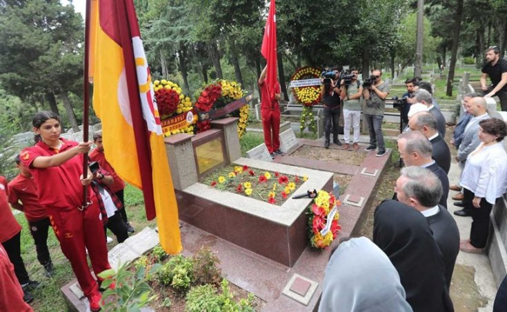 Ali Sami Yen, ölümünün 67'nci yıl dönümünde mezarı başında anıldı